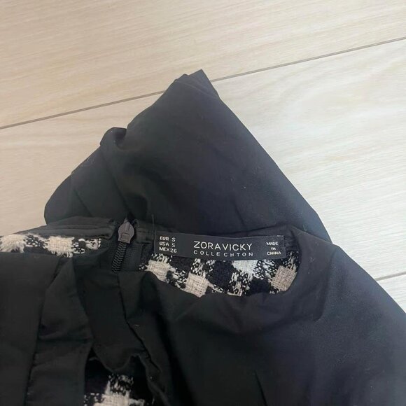 Houndstooth Pattern Women's Tops - Picture 2 of 2